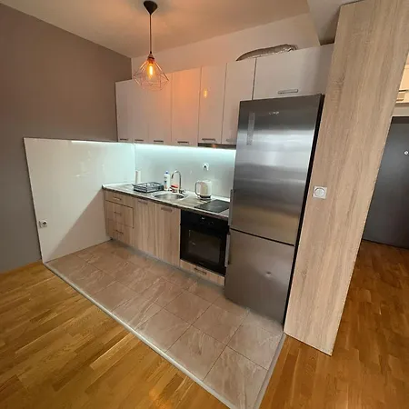 아파트 Vortex Near The Park 스코페