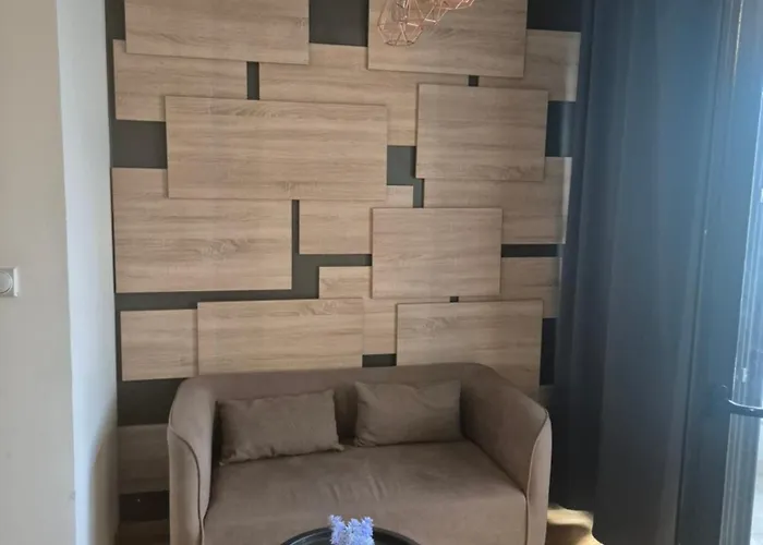 Vortex Near The Park Apartment